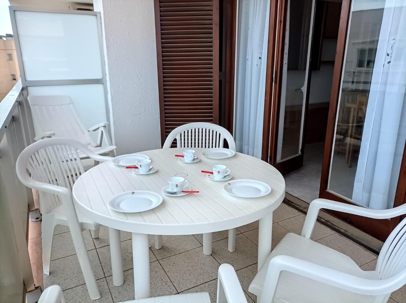 Miami Apartamento Mestres Miami Playa ภายนอก รูปภาพ